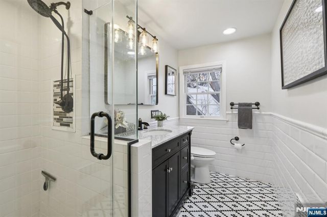 355 Kensington Drive, Ridgewood, NJ 07450