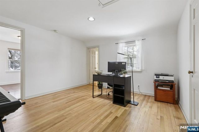 355 Kensington Drive, Ridgewood, NJ 07450