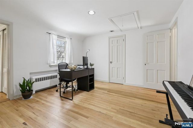 355 Kensington Drive, Ridgewood, NJ 07450