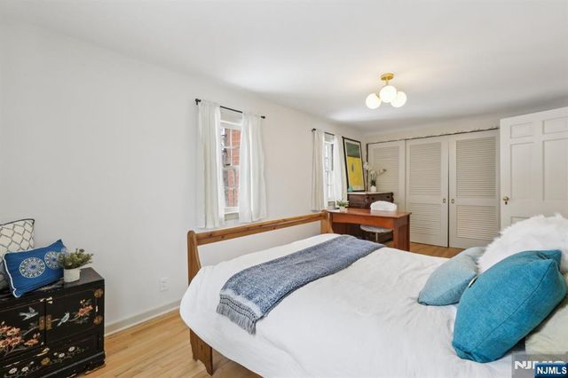 355 Kensington Drive, Ridgewood, NJ 07450