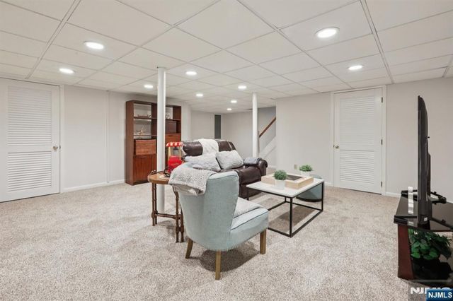 355 Kensington Drive, Ridgewood, NJ 07450