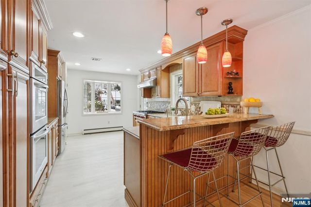 355 Kensington Drive, Ridgewood, NJ 07450