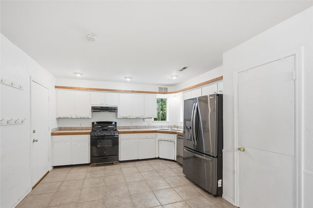 8523 E 58th Street, Tulsa, OK 74145