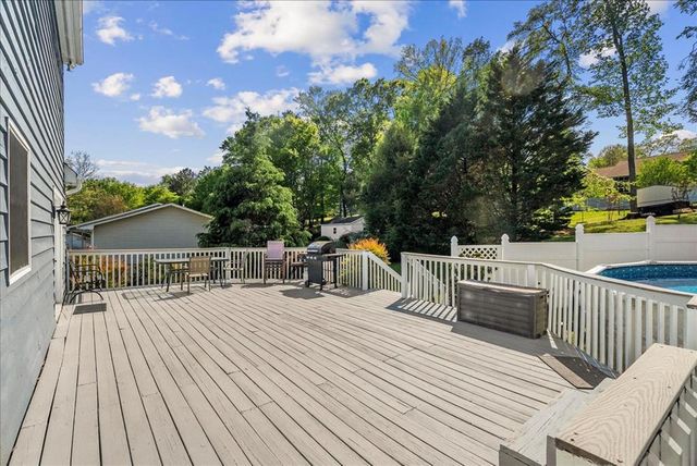 2609 E Hillview Drive, Dalton, GA 30721