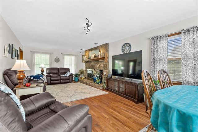 2609 E Hillview Drive, Dalton, GA 30721