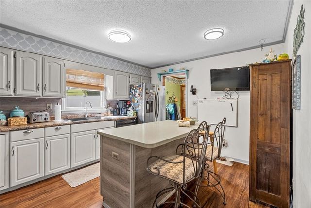 2609 E Hillview Drive, Dalton, GA 30721