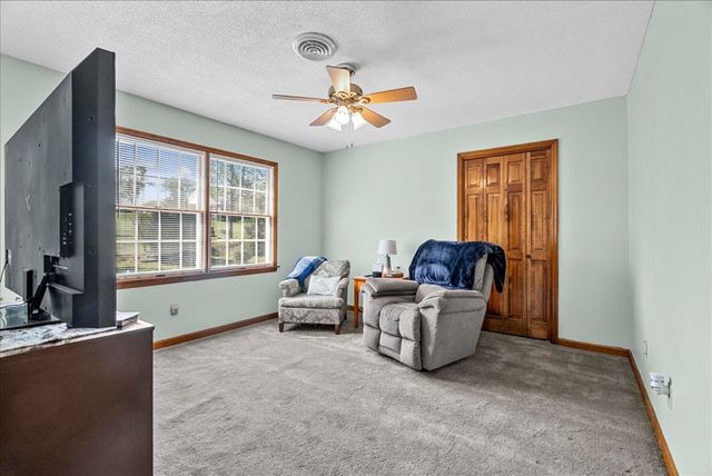 2609 E Hillview Drive, Dalton, GA 30721