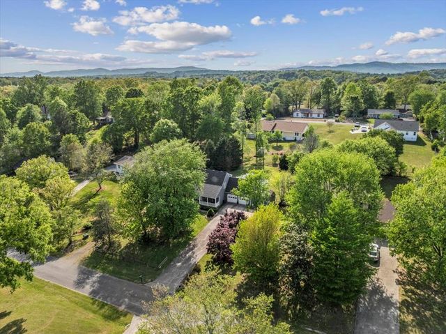2609 E Hillview Drive, Dalton, GA 30721