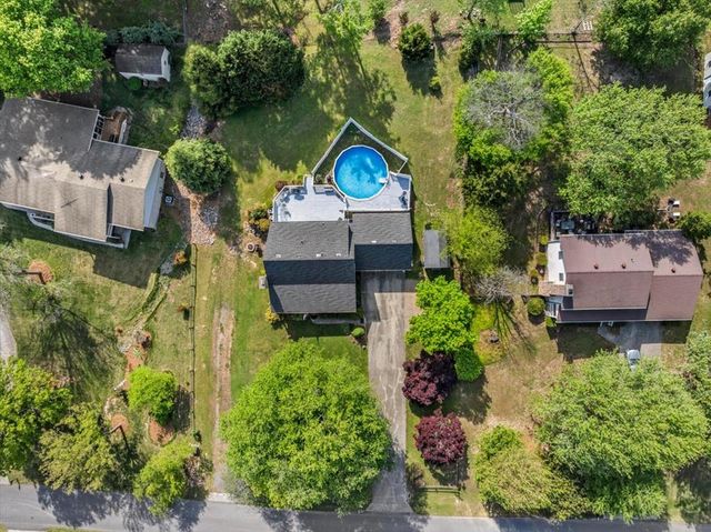 2609 E Hillview Drive, Dalton, GA 30721