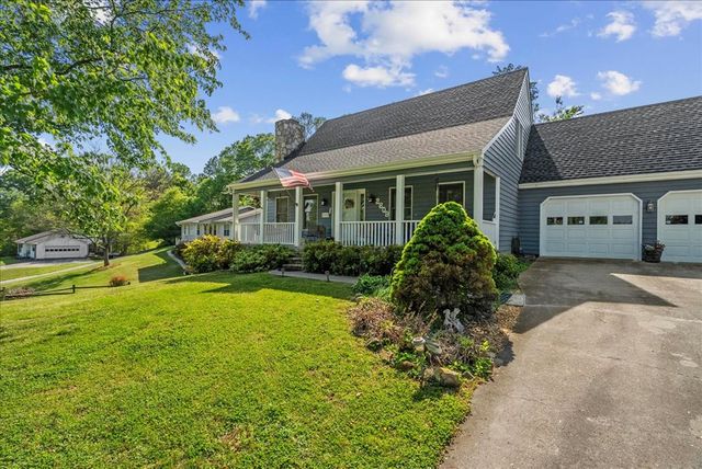 2609 E Hillview Drive, Dalton, GA 30721