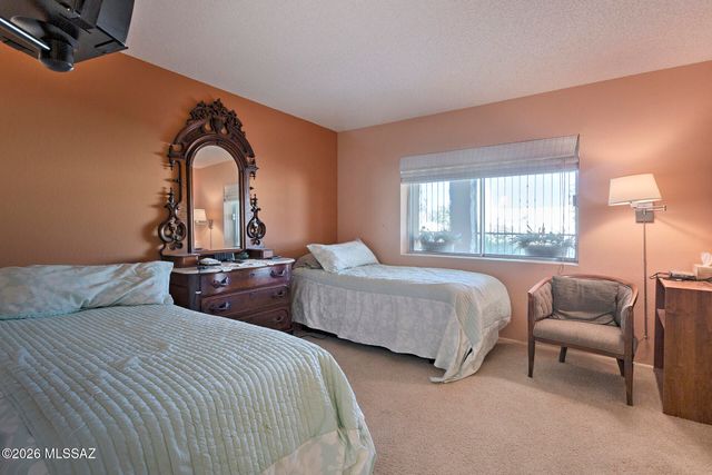 1143 W Calle Excelso, Green Valley, AZ 85614