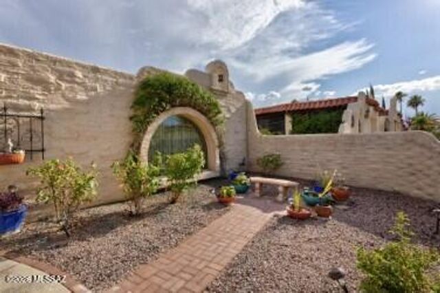 1143 W Calle Excelso, Green Valley, AZ 85614