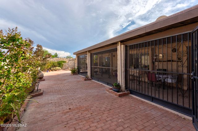 1143 W Calle Excelso, Green Valley, AZ 85614