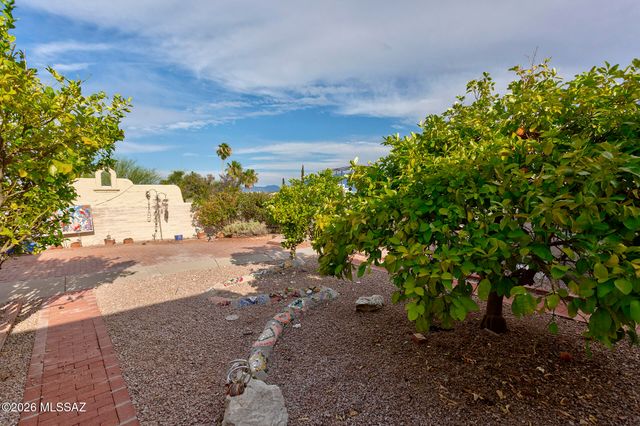 1143 W Calle Excelso, Green Valley, AZ 85614