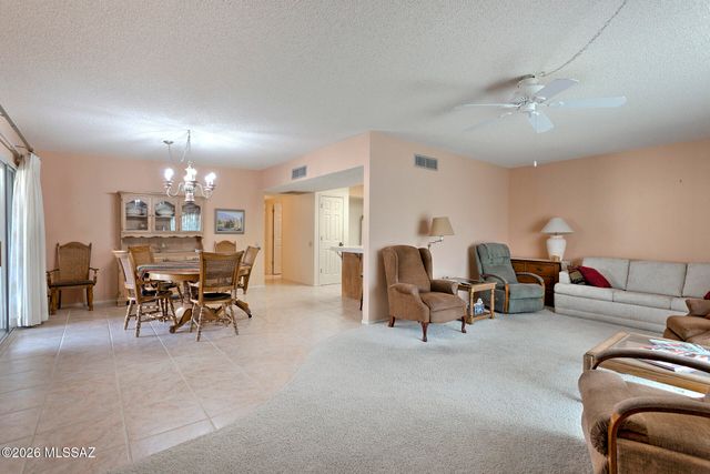 1143 W Calle Excelso, Green Valley, AZ 85614