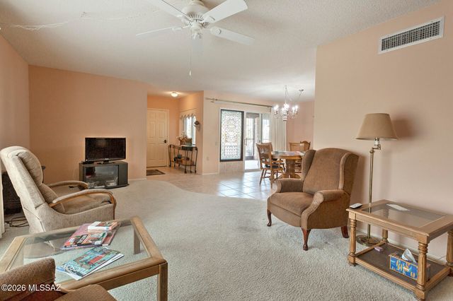 1143 W Calle Excelso, Green Valley, AZ 85614