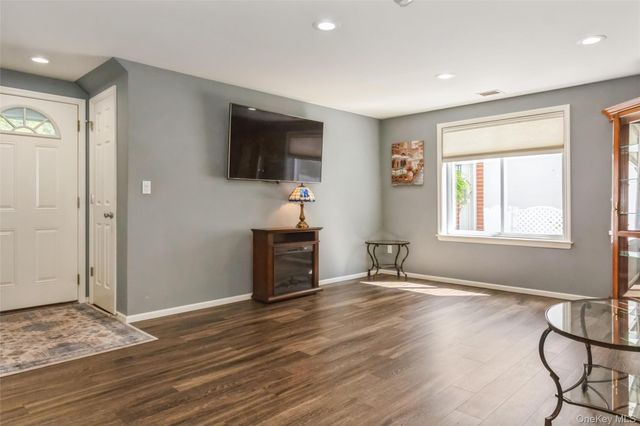 383 Birchwood Road, Medford, NY 11763