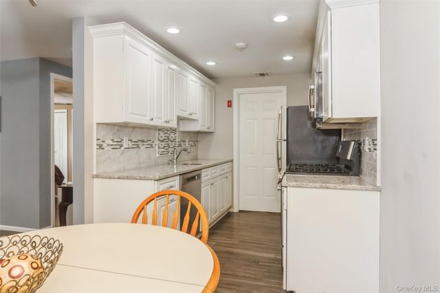 383 Birchwood Road, Medford, NY 11763