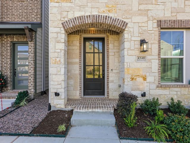 4340 Henderson Avenue, North Richland Hills, TX 76180