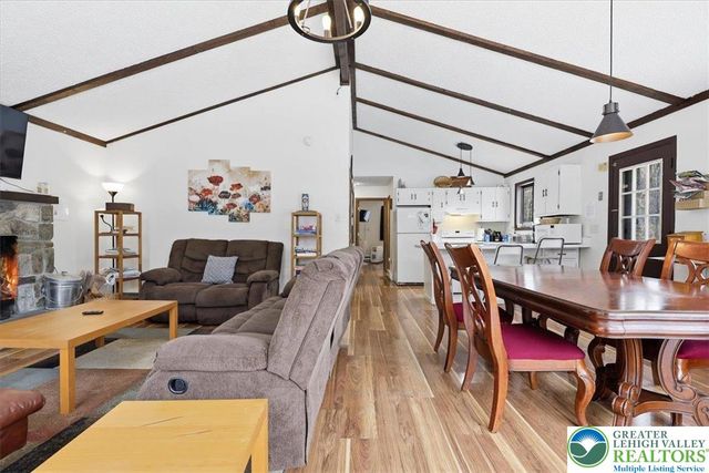 215 Penn Forest Trail, Penn Forest Twp, PA 18210