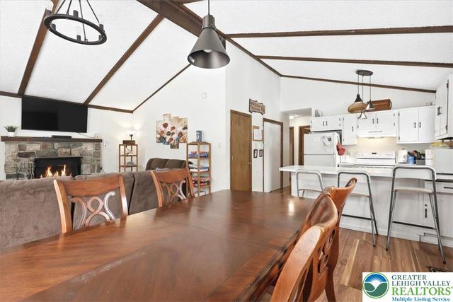 215 Penn Forest Trail, Penn Forest Twp, PA 18210