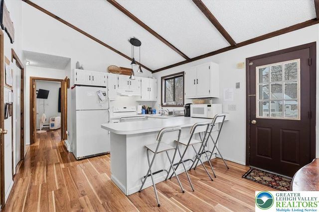 215 Penn Forest Trail, Penn Forest Twp, PA 18210