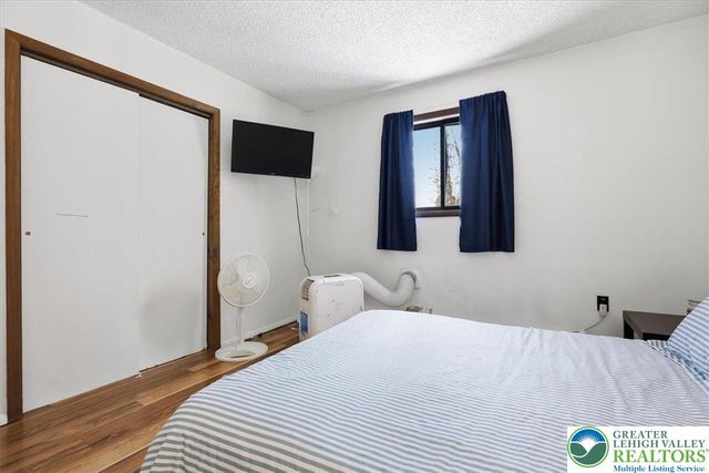 215 Penn Forest Trail, Penn Forest Twp, PA 18210