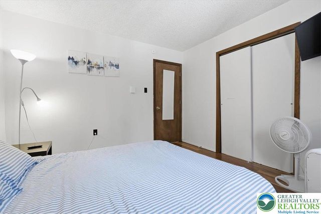 215 Penn Forest Trail, Penn Forest Twp, PA 18210