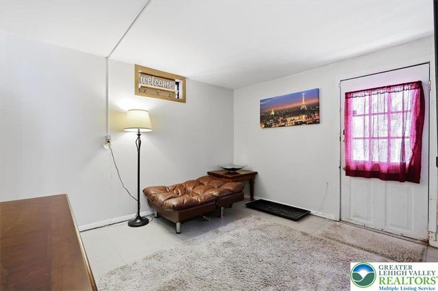 215 Penn Forest Trail, Penn Forest Twp, PA 18210