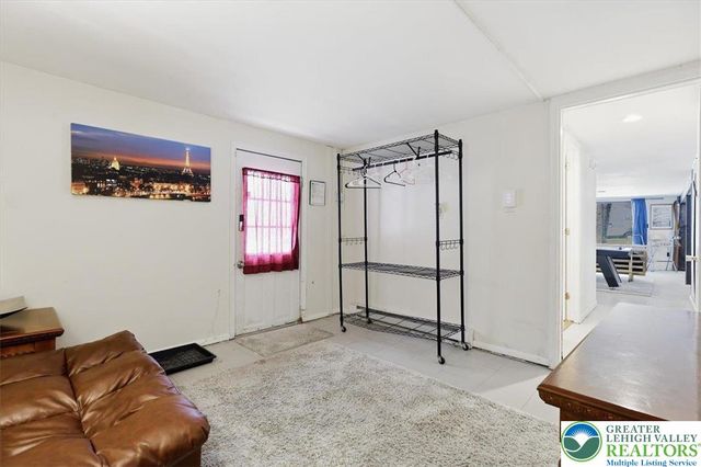 215 Penn Forest Trail, Penn Forest Twp, PA 18210