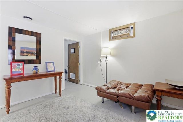 215 Penn Forest Trail, Penn Forest Twp, PA 18210