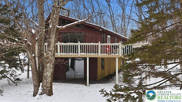 215 Penn Forest Trail, Penn Forest Twp, PA 18210