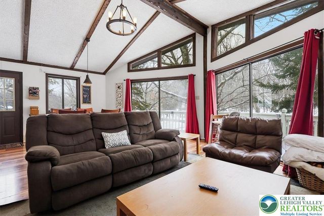 215 Penn Forest Trail, Penn Forest Twp, PA 18210