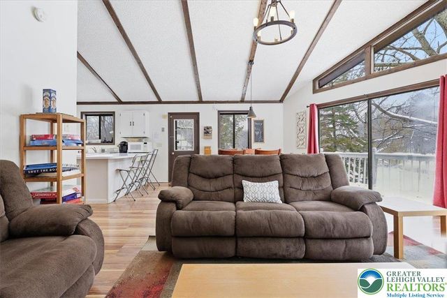 215 Penn Forest Trail, Penn Forest Twp, PA 18210