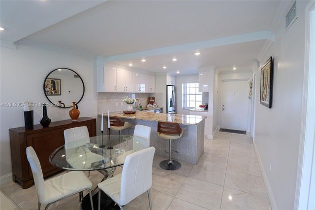 7797 Golf Circle Drive 208J, Margate, FL 33063