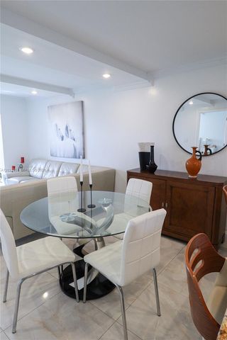 7797 Golf Circle Drive 208J, Margate, FL 33063