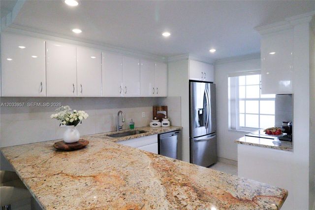 7797 Golf Circle Drive 208J, Margate, FL 33063