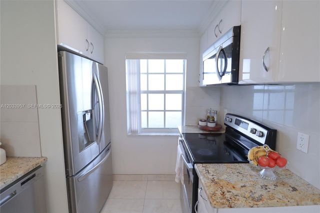 7797 Golf Circle Drive 208J, Margate, FL 33063
