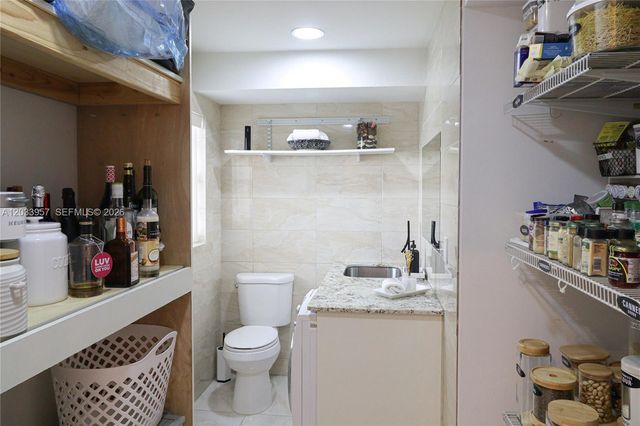 7797 Golf Circle Drive 208J, Margate, FL 33063