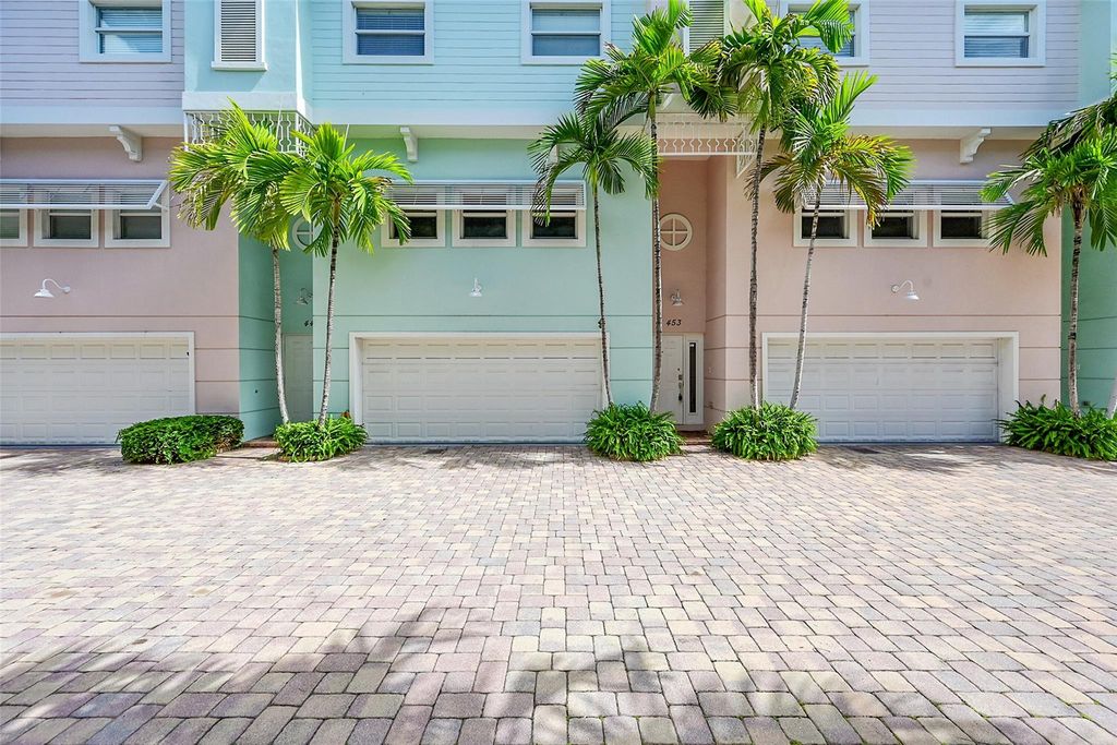 453 NE 1st St, Pompano Beach, FL 33060
