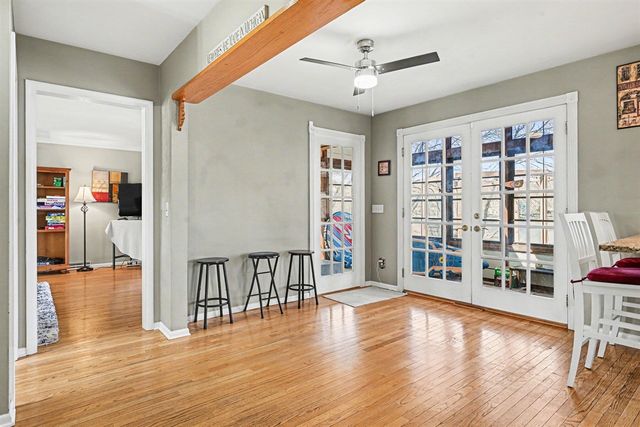 803 N Kalamazoo Street, Paw Paw, MI 49079