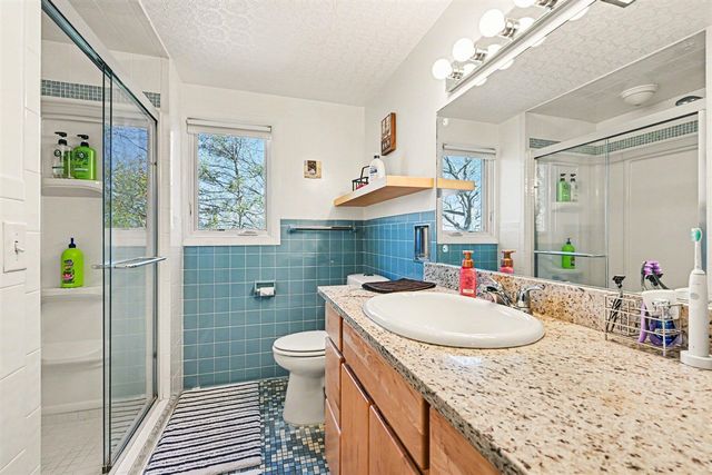 803 N Kalamazoo Street, Paw Paw, MI 49079