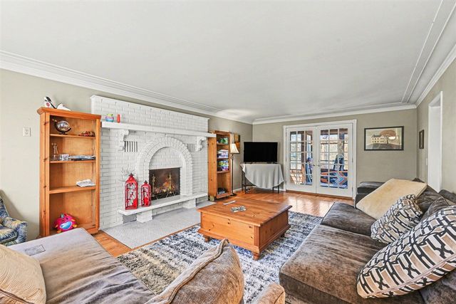 803 N Kalamazoo Street, Paw Paw, MI 49079