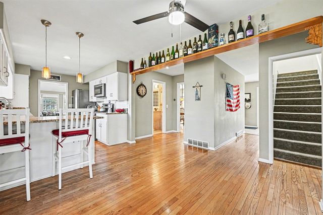 803 N Kalamazoo Street, Paw Paw, MI 49079