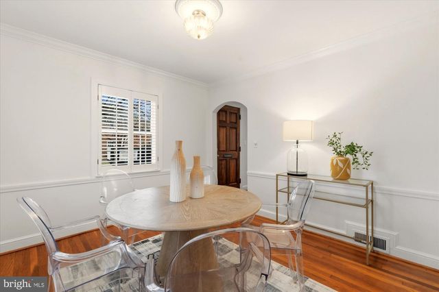 2700 CAMERON MILLS RD, Alexandria, VA 22302