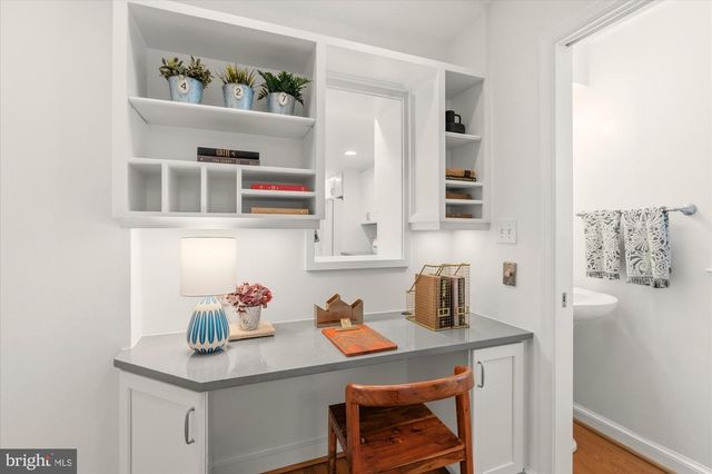 2700 CAMERON MILLS RD, Alexandria, VA 22302