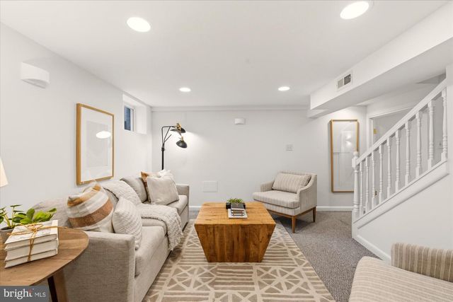 2700 CAMERON MILLS RD, Alexandria, VA 22302