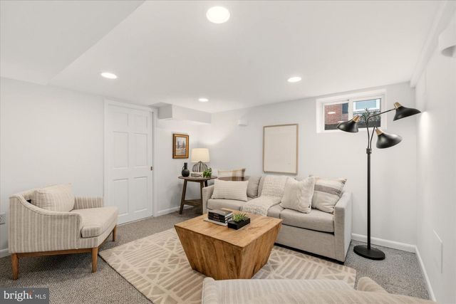 2700 CAMERON MILLS RD, Alexandria, VA 22302