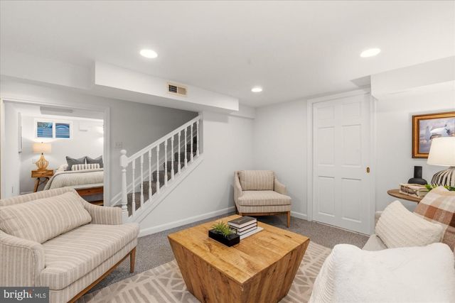 2700 CAMERON MILLS RD, Alexandria, VA 22302