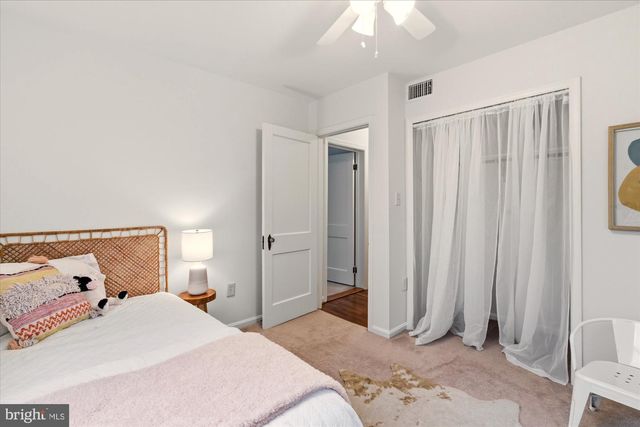 2700 CAMERON MILLS RD, Alexandria, VA 22302